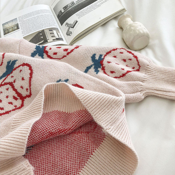 Γυναικείο πουλόβερ με κλασικό γιακά και κουμπιά