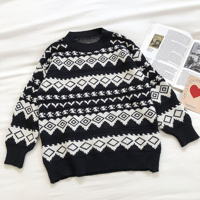 Naiste retrostiilis ovaalse kaelusega kampsun