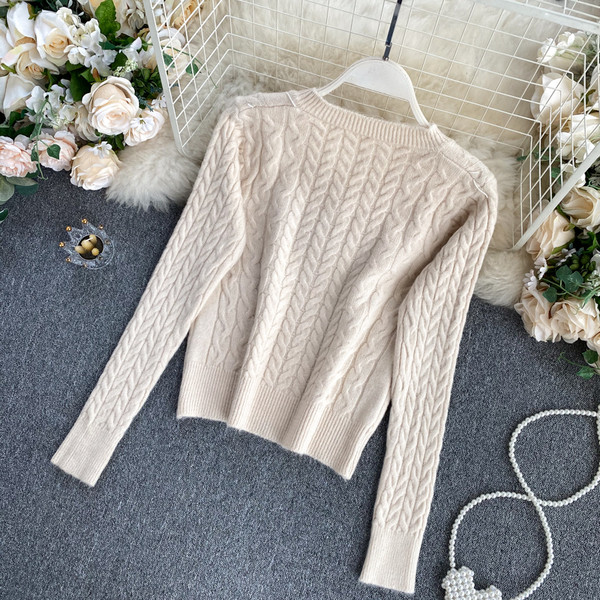 Γυναικείο μάλλινο πουλόβερ με λαιμόκοψη