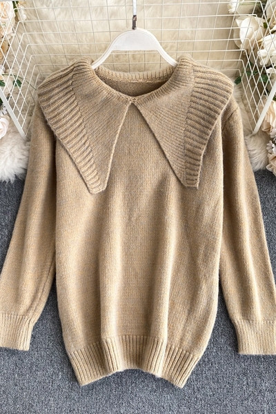 Pikk naiste kampsun ümara kaelusega ja pikkade varrukatega