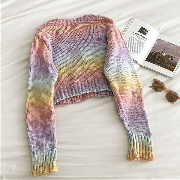 Lühike naiste vest nööpide ja spitsikaelusega