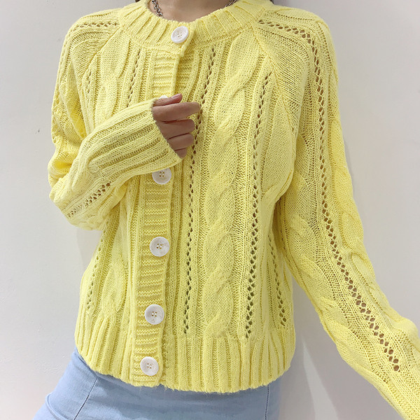 Ženski pleteni prsluk sa gumbima u više boja