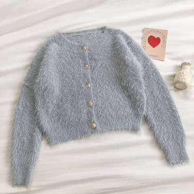 Naiste nööpide ja ovaalse kaelusega kardigan