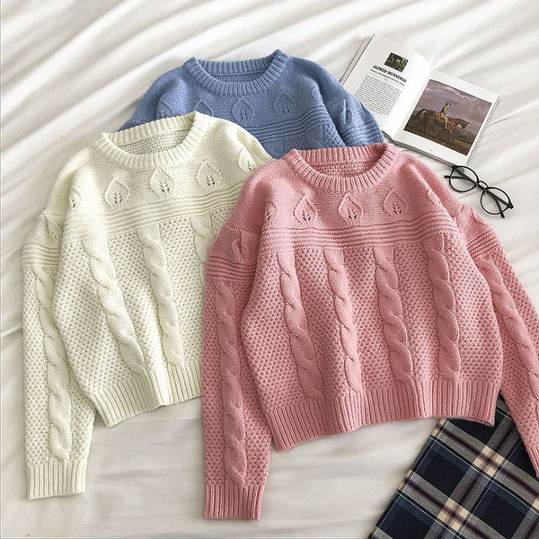 Γυναικείο πουλόβερ ρετρό στυλ με οβάλ ντεκολτέ και μακριά μανίκια