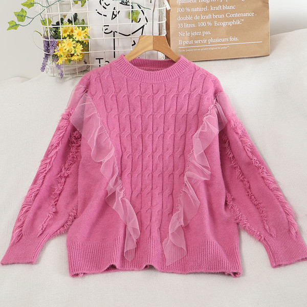 Μοντέρνο γυναικείο πουλόβερ με οβάλ ντεκολτέ και τούλι