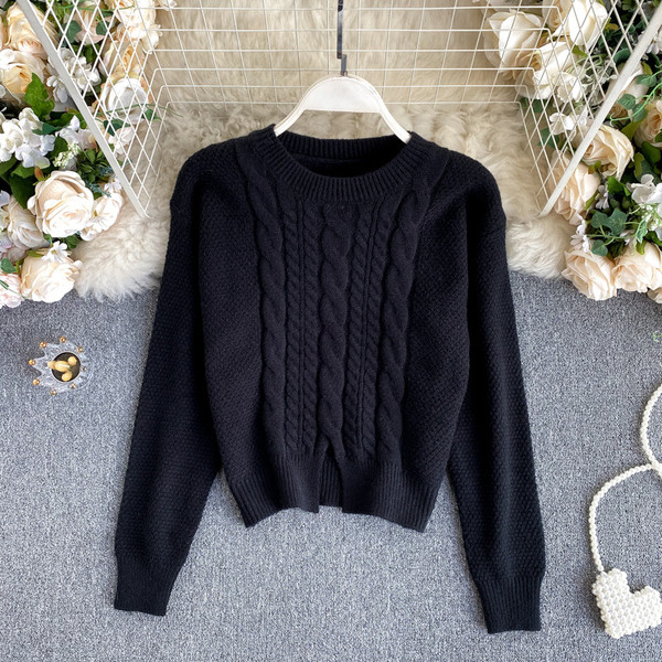 Πλεκτό γυναικείο πουλόβερ με στρογγυλή λαιμόκοψη