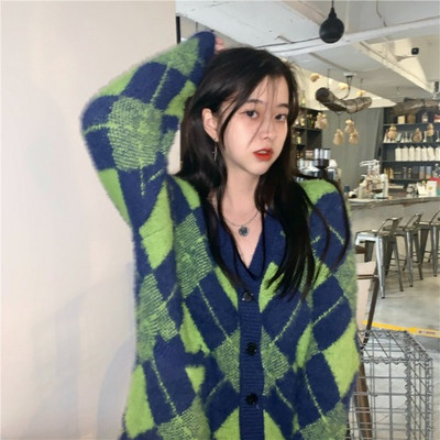 Μοντέρνα γυναικεία μακρύ ζακέτα με ντεκολτέ