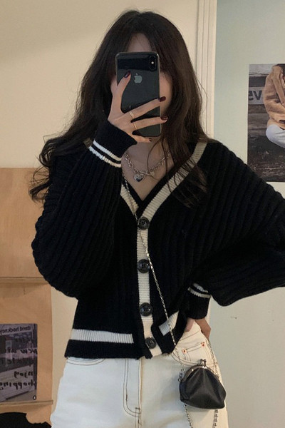 Vabaaja naiste lühike kardigan spits-kaelusega