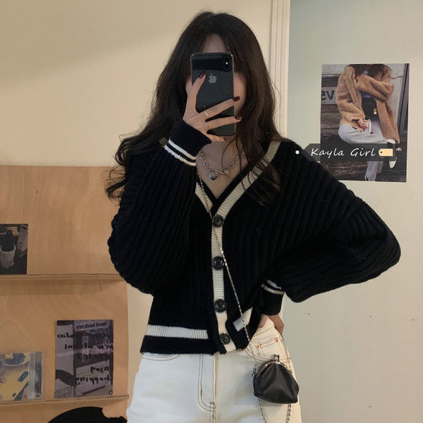 Vabaaja naiste lühike kardigan spits-kaelusega