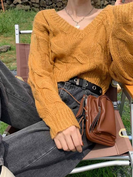 Kaasaegne naiste kampsun tavaline mudel