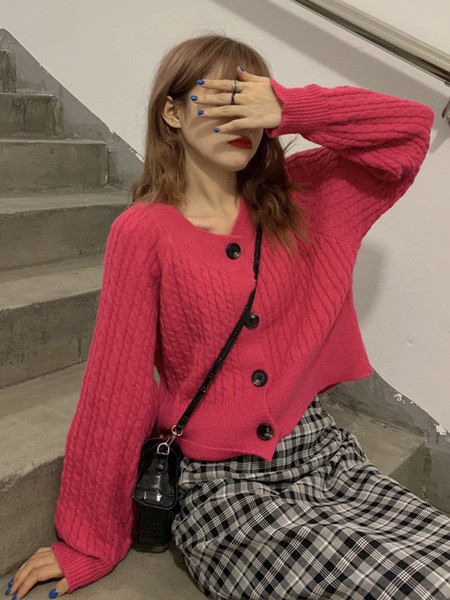 Naiste vabaaja vest ovaalse dekoltee ja nööpidega