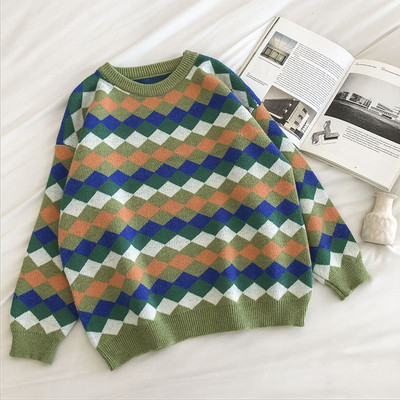 Γυναικείο λουλουδάτο πουλόβερ με στρογγυλή λαιμόκοψη