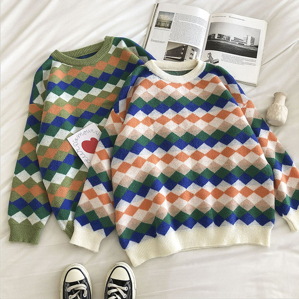 Γυναικείο λουλουδάτο πουλόβερ με στρογγυλή λαιμόκοψη