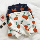 Ležeran ženski džemper s okruglim izrezom i dugim rukavima