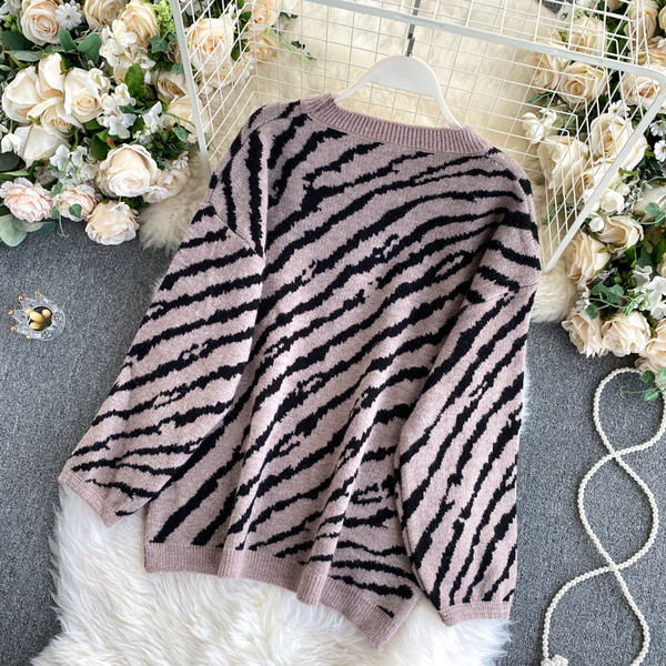 Casual γυναικείο πουλόβερ με οβάλ λαιμόκοψη και μακριά μανίκια