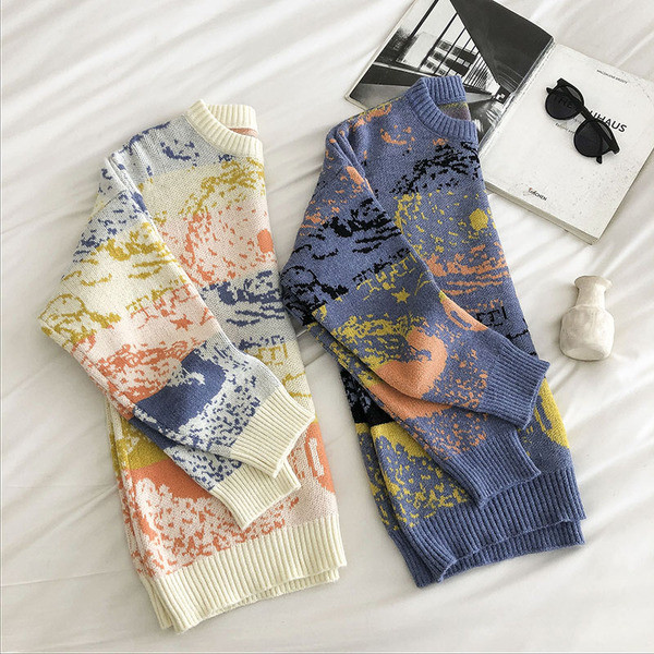 Pulover de dama in stil retro cu decolteu oval si maneci lungi