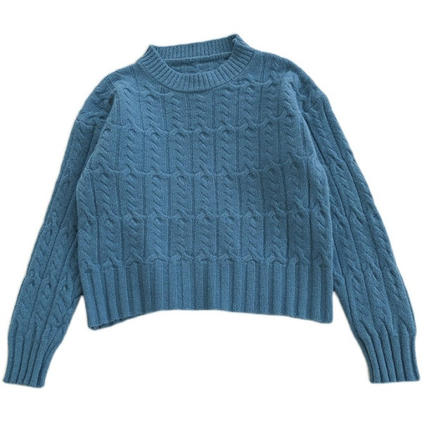 Praegune ümara kaelusega ja pikkade varrukatega naiste kampsun