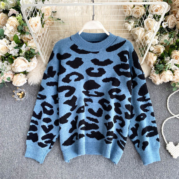 Casual πουλόβερ με οβάλ ντεκολτέ και μακριά μανίκια