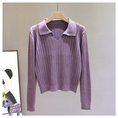 Μοντέρνο γυναικείο πουλόβερ με λαιμόκοψη και μακριά μανίκια