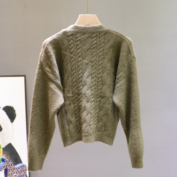 Moodne, talveks sobiv ümara kaelusega naiste kampsun