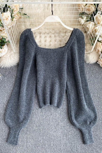 Γυναικείο πουλόβερ με τετράγωνο ντεκολτέ και μακριά μανίκια