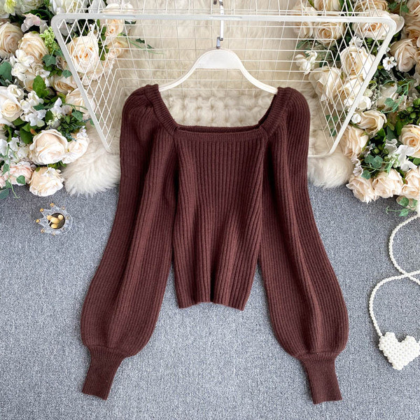 Γυναικείο πουλόβερ με τετράγωνο ντεκολτέ και μακριά μανίκια