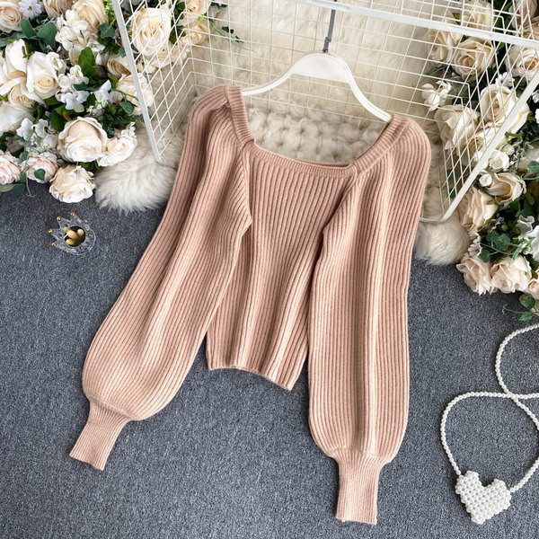 Γυναικείο πουλόβερ με τετράγωνο ντεκολτέ και μακριά μανίκια