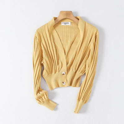 Κοντή καθημερινή ζακέτα με κουμπιά και λαιμόκοψη