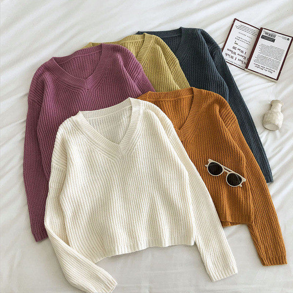 Naiste vabaaja sviiter pikkade varrukate ja spitsikaelusega