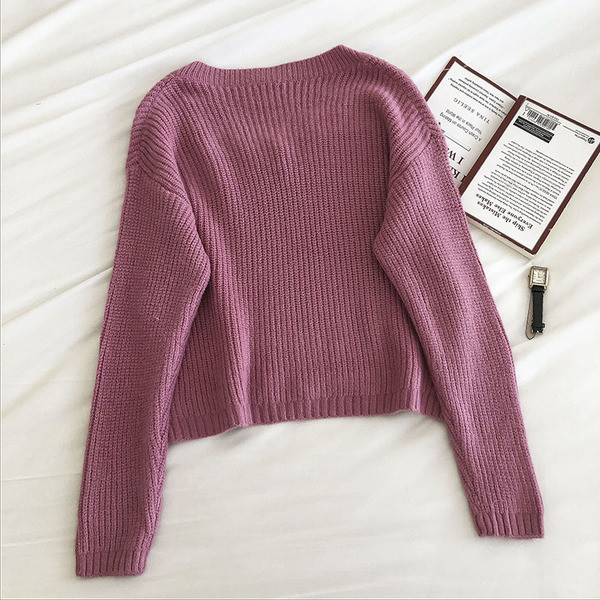 Naiste vabaaja sviiter pikkade varrukate ja spitsikaelusega