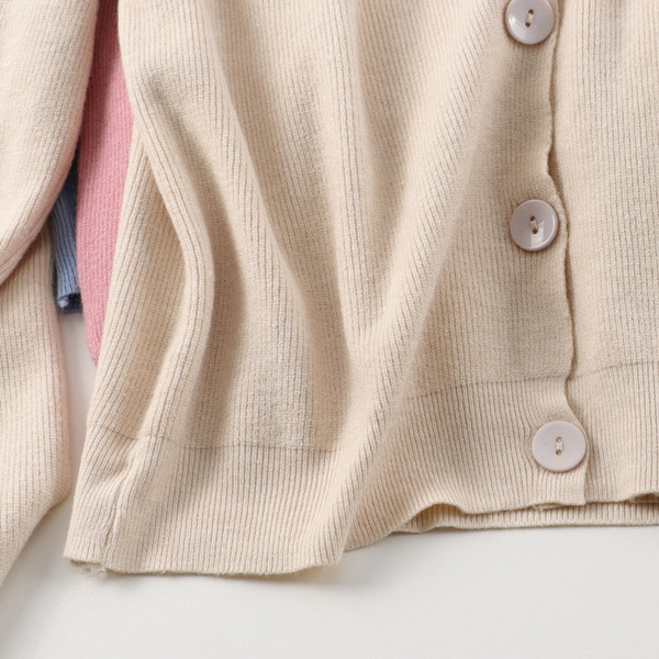 Naiste vabaaja vest - V-kaelusega