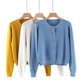 Moodne naiste vest ovaalse kaelusega ja pikkade varrukatega