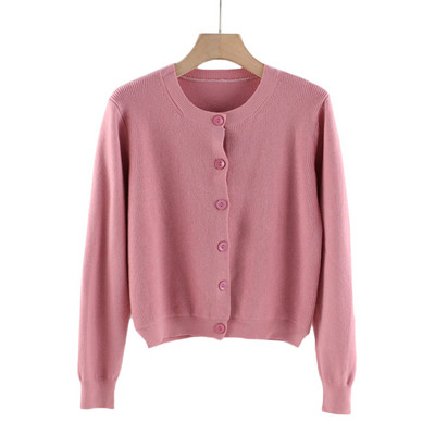 Moodne naiste vest ovaalse kaelusega ja pikkade varrukatega