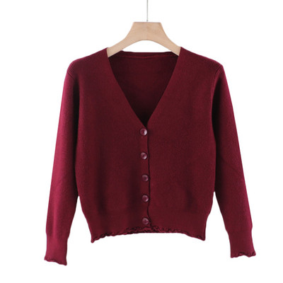 Γυναικεία ζακέτα με λαιμόκοψη και κουμπιά