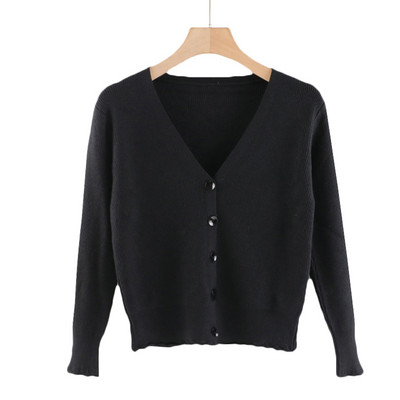 Γυναικεία ζακέτα με λαιμόκοψη και κουμπιά