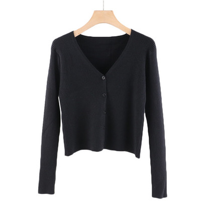 Ženski prsluk sa špic izrezom i gumbima