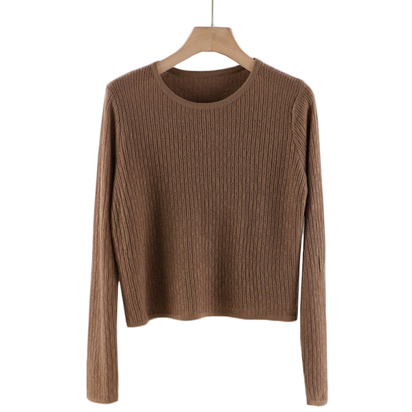 Γυναικείο casual πουλόβερ - με οβάλ ντεκολτέ και μακριά μανίκια