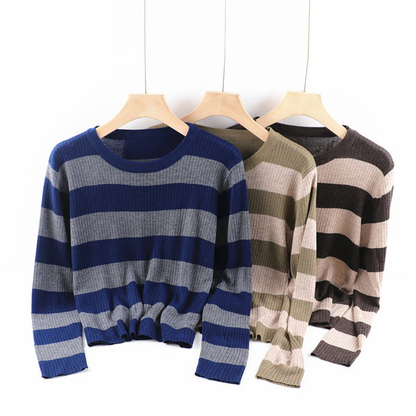 Naiste ümara kaelusega triibuline kampsun