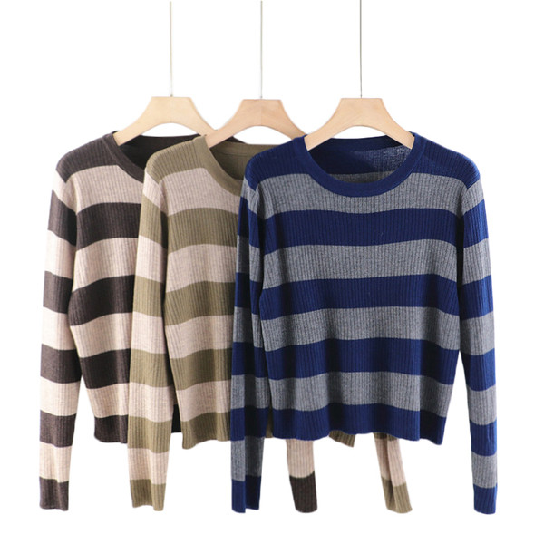 Naiste ümara kaelusega triibuline kampsun