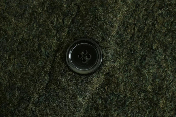 Κοντή γυναικεία ζακέτα με κεντήματα