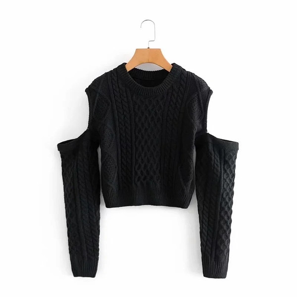 Μοντέρνο πουλόβερ με οβάλ ντεκολτέ και γυμνούς ώμους