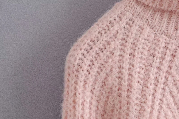 Casual πουλόβερ με κολάρο και μεσαίου μήκους