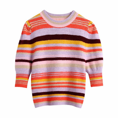 Μοντέρνο ριγέ πουλόβερ με οβάλ λαιμόκοψη και 3/4 μανίκια