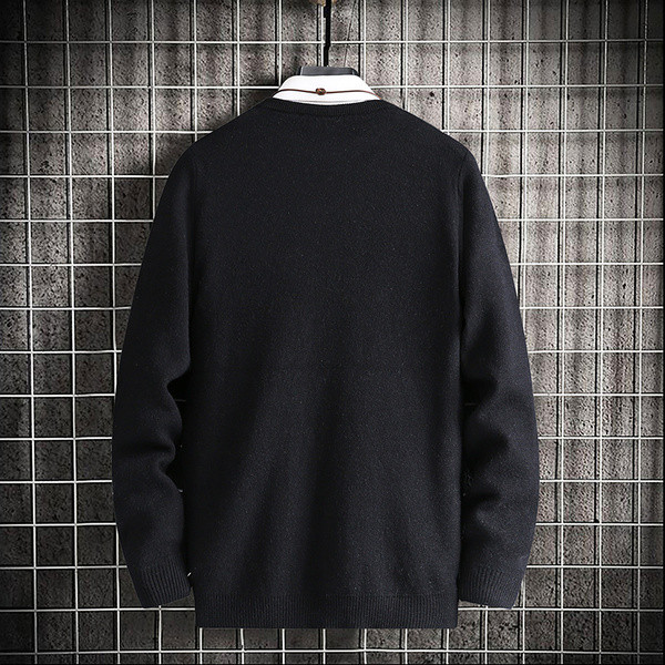 Ανδρικό μοντέρνο πουλόβερ με κεντήματα - δύο μοντέλα