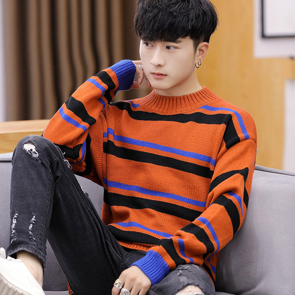 Meeste triibuline madala krae ja pikkade varrukatega sviiter