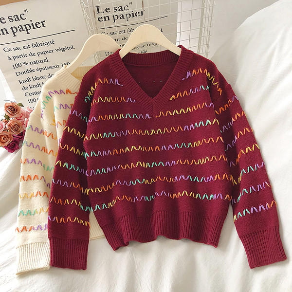 Γυναικείο πουλόβερ με μακριά μανίκια και λαιμόκοψη