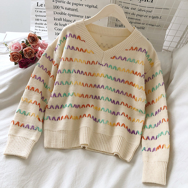 Γυναικείο πουλόβερ με μακριά μανίκια και λαιμόκοψη