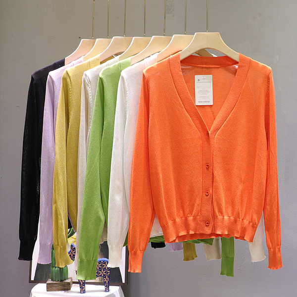 Naiste vabaaja vest pikkade varrukatega