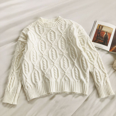 Talvine kootud ümara kaelusega naiste kampsun