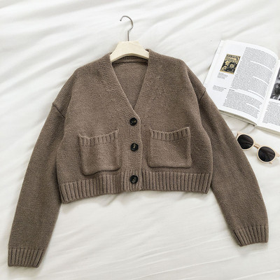 Καθημερινή μοντέρνα γυναικεία ζακέτα  με τσέπες και λαιμόκοψη